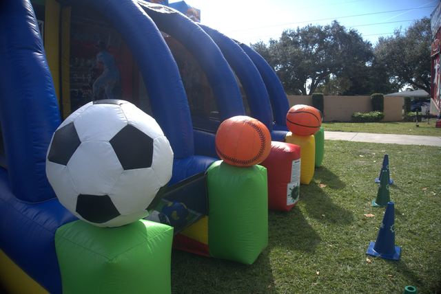 4 in 1 Sports Challenge at a Crazy Games event