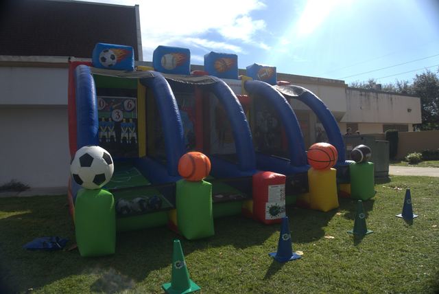 4 in 1 Sports Challenge at a Crazy Games event