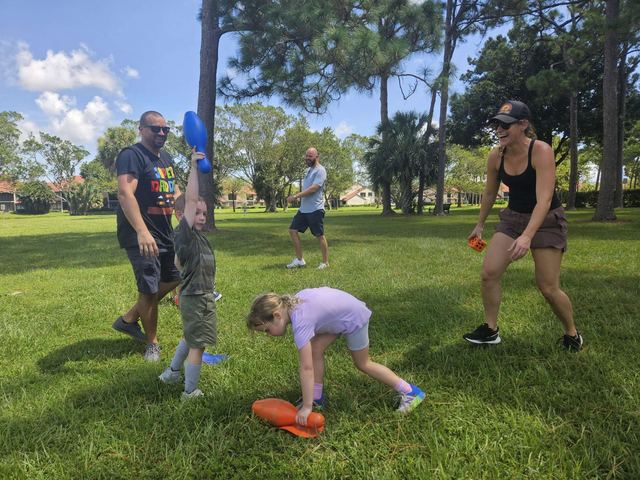 Park party games at a Crazy Games event