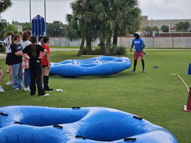 Honeycomb Race at a Crazy Games event