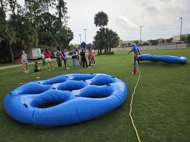 Honeycomb Race at a Crazy Games event